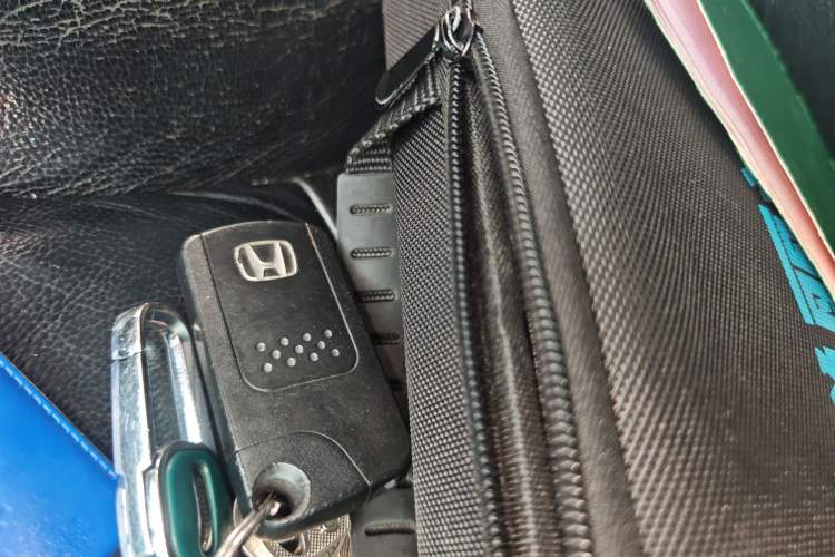 Used Honda CR-V 2012 2.4L four-wheel drive luxury version
