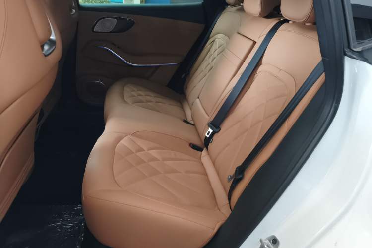 Used Rising R7 2022 Long-Range Advanced Edition