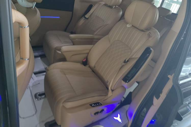 Used VOYAH Dream 2024 PHEV Ultra-Long Range Flagship Edition