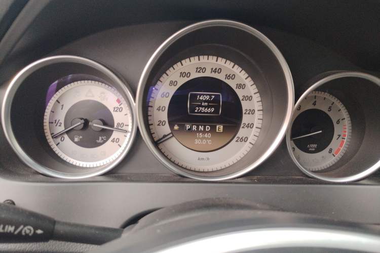 Used Mercedes-Benz C-Class 2011 C 200 Fashion Travel Edition