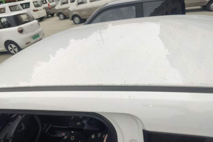 Used Wuling Hongguang MINIEV 2021 Macaron Sandwich Model 120 km Lithium Iron Phosphate Roof