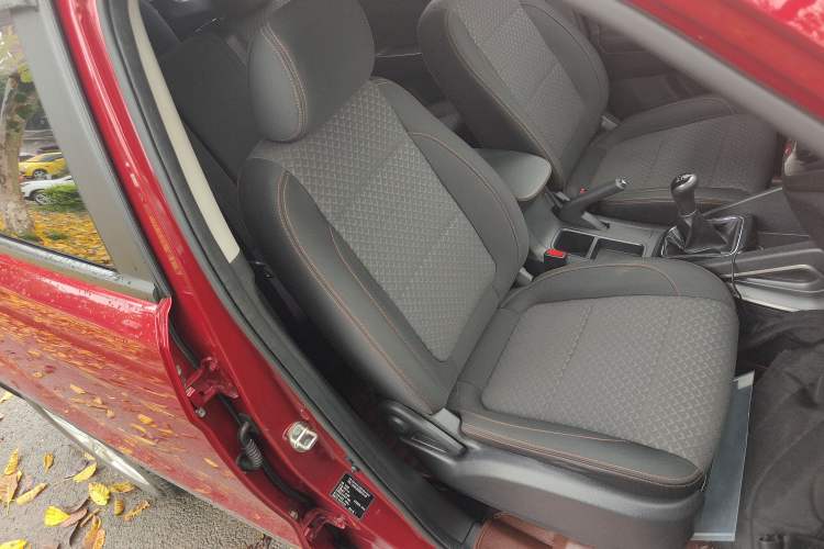 Used CHANGAN OSHAN CX70 2016 1.6L Manual Sport Model Right Front Seat