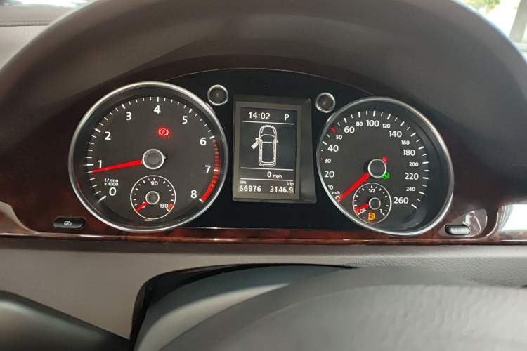 Used Volkswagen Magotan 2012 Travel Edition 2.0 TSI Comfort Version Instrument Cluster