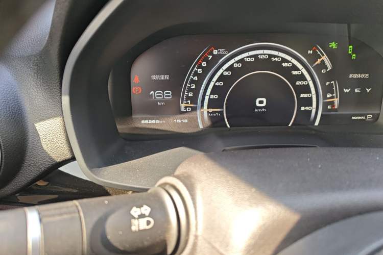 Used Wey VV7 2017 2.0T Flagship Model Odometer Close Up