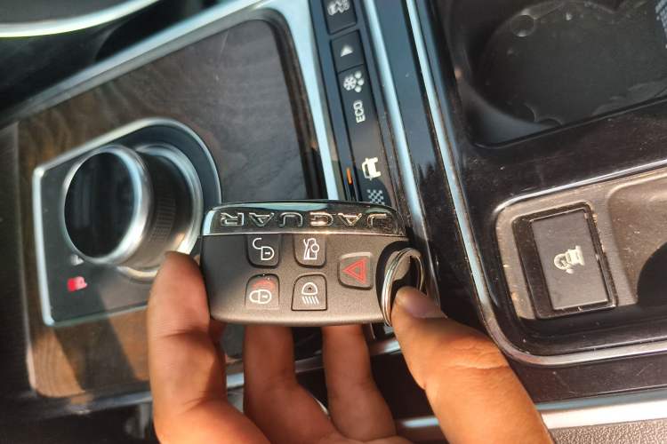 Used Jaguar XFL 2018 XFL 2.0T 250 PS Luxury Edition Vehicle Key