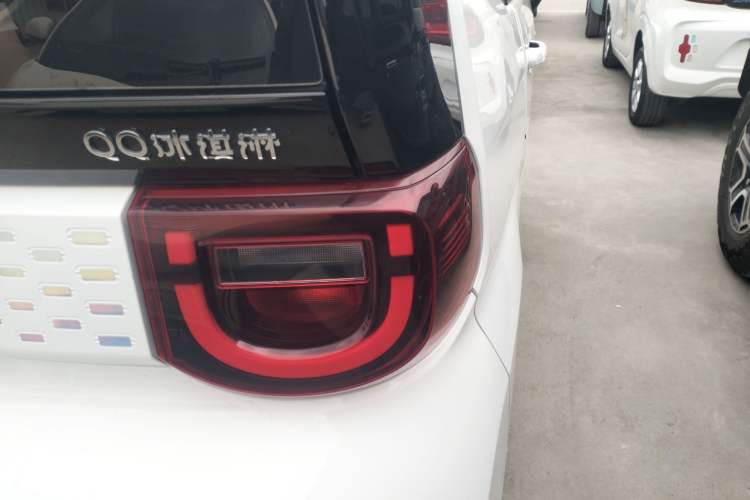 Used Chery QQ Ice Cream 2022 120km Conical Shape Lithium Iron Phosphate
