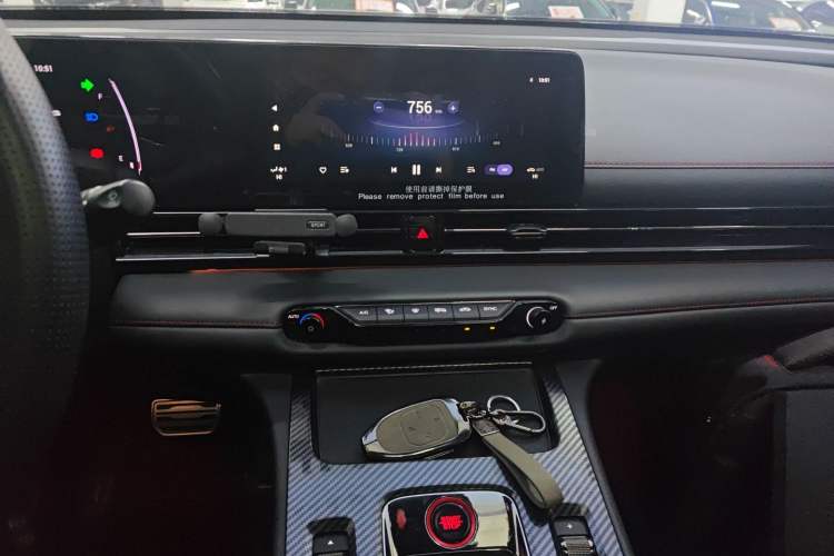 Used GAC Trumpchi EMPOW 2023 270T DCT J15 Version Audio And AC Panel