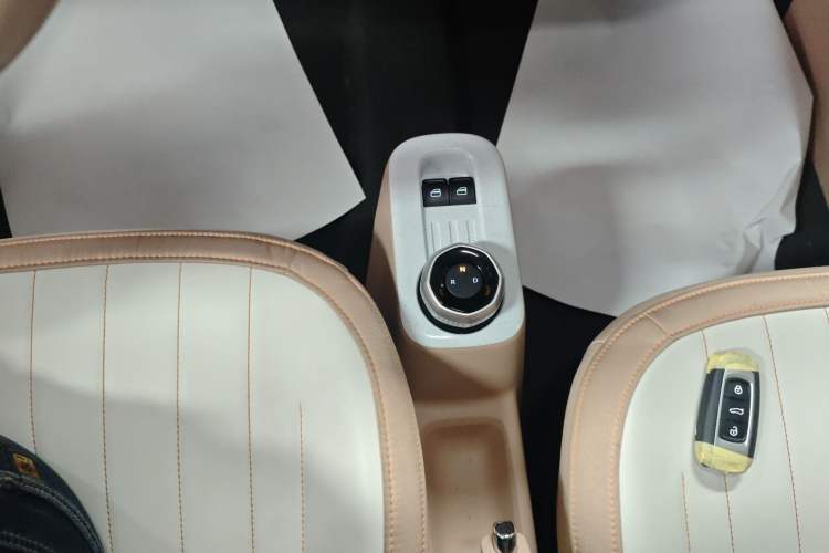 Used Geely Galaxy Panda 2023 Panda Mini 200km Endurance Bear
