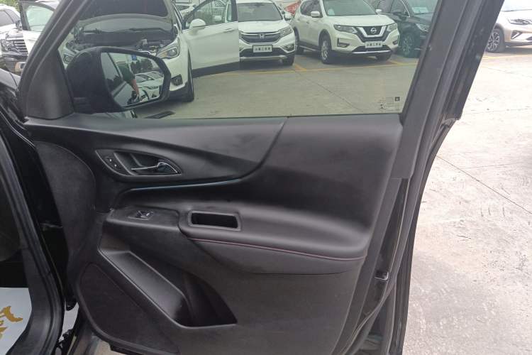 Used Chevrolet Equinox 2019 Redline 550T Automatic All-Wheel-Drive RS Model China VI Standard