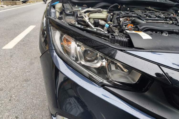 Used Honda Civic 2021 HATCHBACK 220TURBO CVT Trendy Cool Edition Right Front Headlight