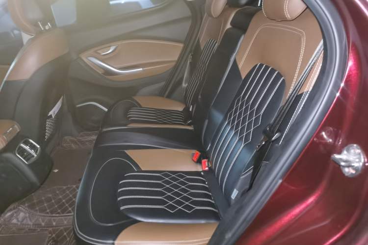 Used Soueast DX7 2017 1.5T Manual Luxury Model Left Rear Seat