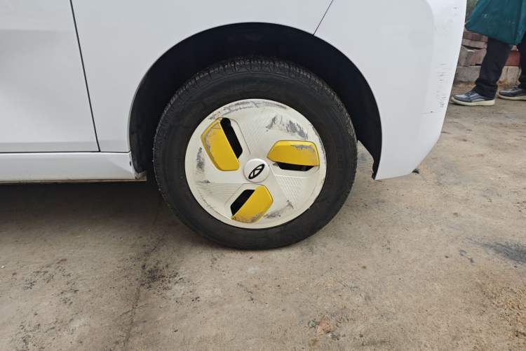 Used Chery QQ Ice Cream 2022 120km Conical Shape Lithium Iron Phosphate