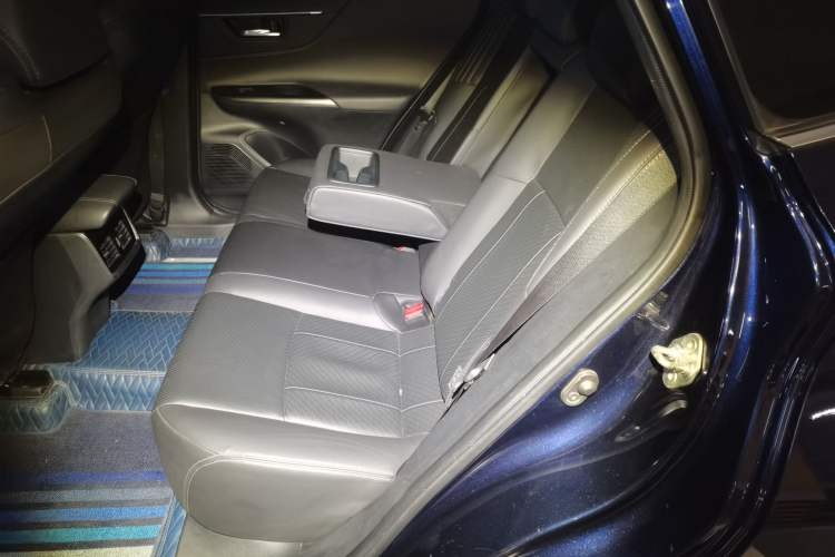 Used Toyota Harrier 2022 2.0L CVT Two-Wheel Drive Deluxe Edition Left Rear Seat