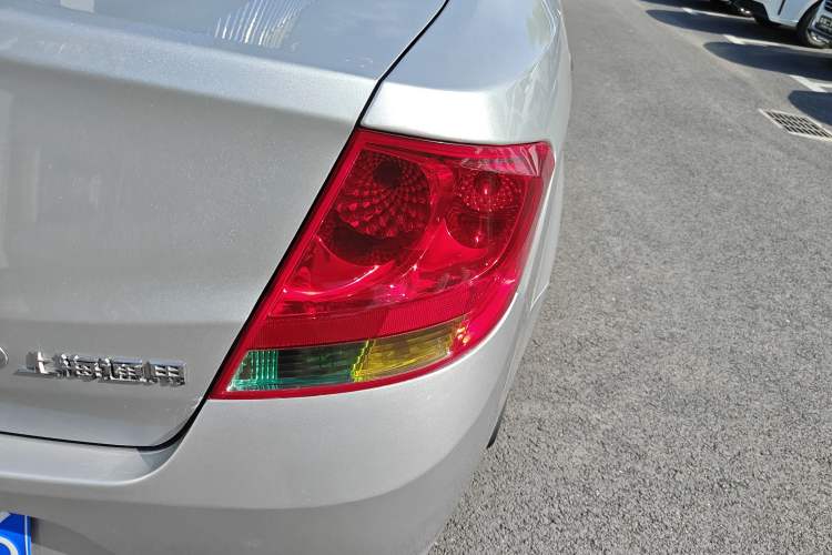 Used Chevrolet Sail 2013 Sedan 1.2L Manual Fashionable Happiness Edition Right Rear Taillight