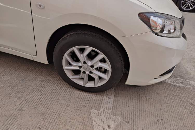 Used Nissan Tiida 2023 1.6L CVT Cool Dynamic Edition Right Front Wheel Hub