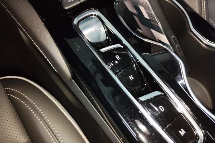 Used Buick Envision 2022 Encore S 652T Two-Wheel-Drive Luxury Model Gear Lever