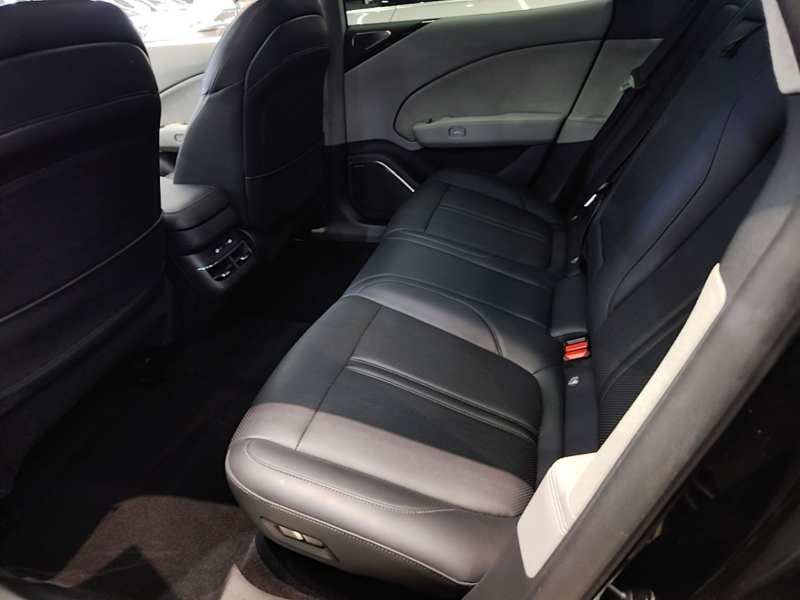 Used Zeekr 007 2024 Four-Wheel Drive Version 75 kWh — 16
