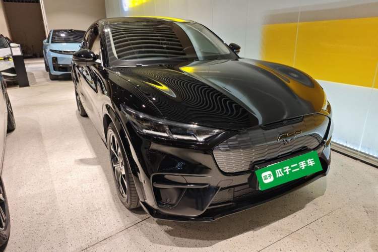 Used Ford Mustang Mach-E 2021 Chasing Wind All-Wheel-Drive Luxury Edition (Long-Range) Exterior 1