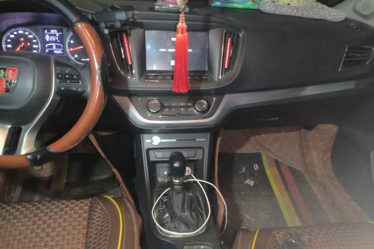 Used Roewe 360 2018 PLUS 1.5L Automatic Luxury Edition Audio And AC Panel