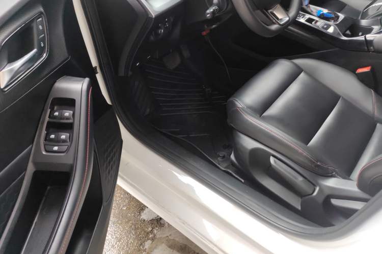 Used MG 5 2021 Revised Version 180 DVVT CVT Youth Luxury Edition Driver Seat