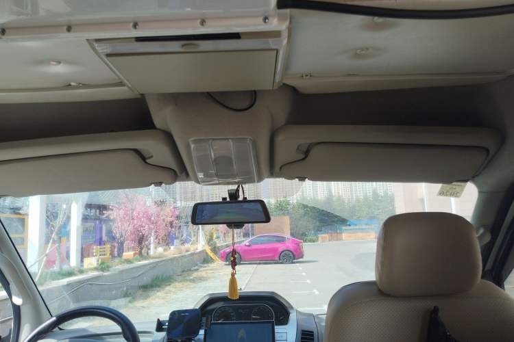 Used SAIC MAXUS Xintu V80 