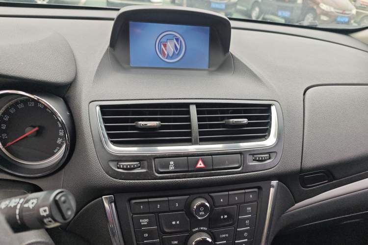 Used Buick Encore 2014 1.4T Automatic Two-Wheel Drive Urban Elite Model Audio And AC Panel