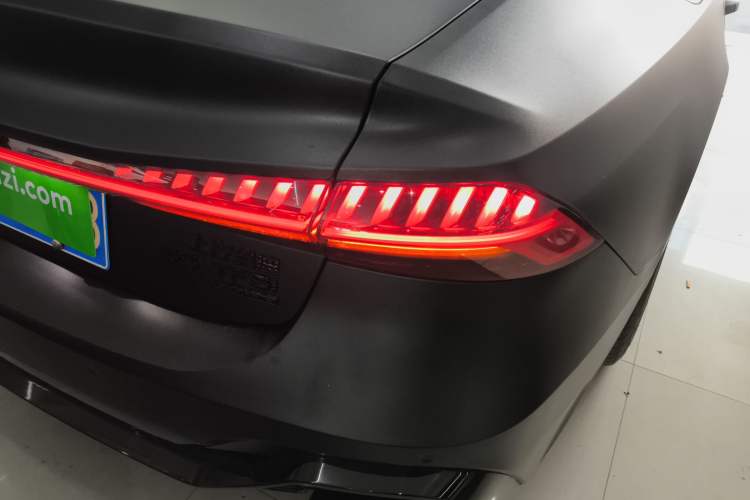 Used Audi A7L 2024 45TFSI S-line Dream-Building Edition Flow Crystal Package