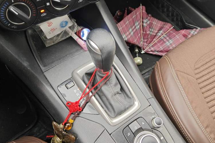 Used Mazda 3 Axela 2017 Sedan 1.5L Automatic Comfort Model Emission Standard China V
