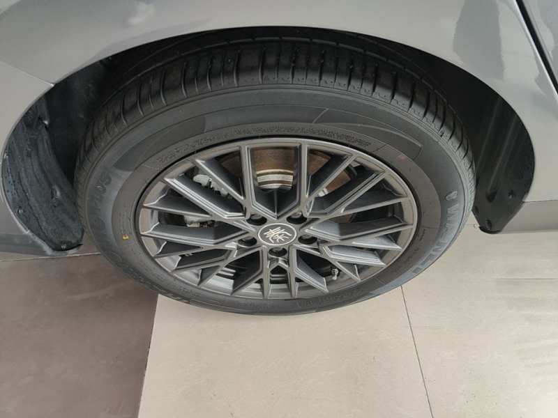 Used BYD Qin PLUS 2025 EV Smart Drive Edition 510KM Leading Model — 25