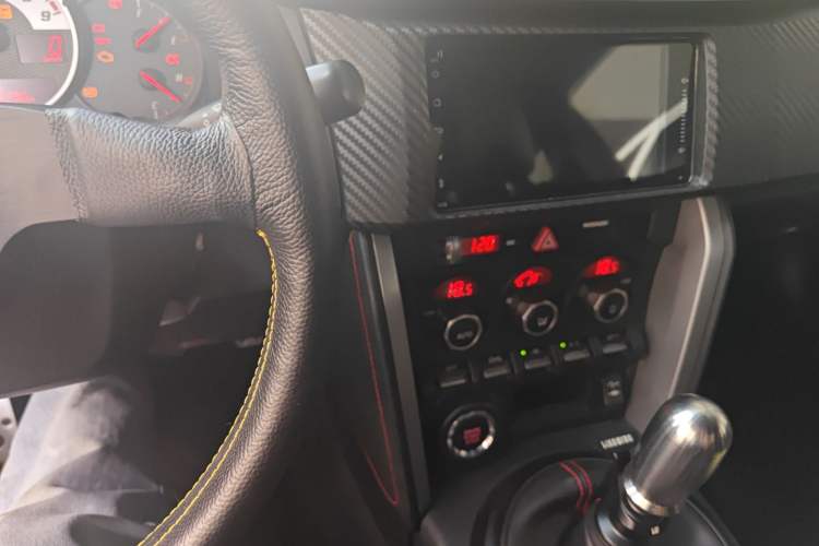 Used Toyota 86 2014 2.0L Manual Luxury Version