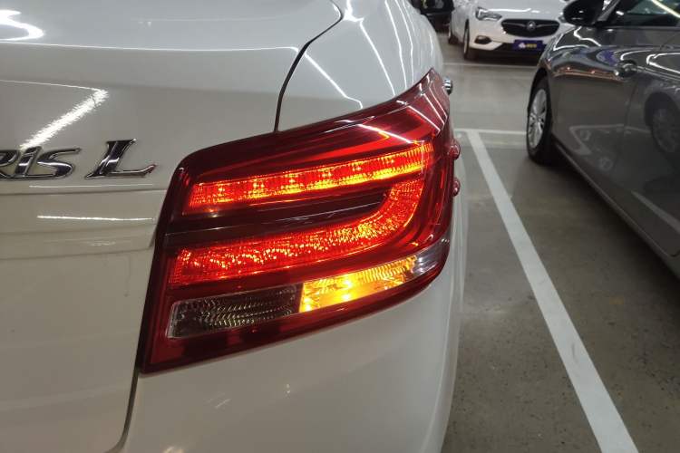 Used Toyota YARiS L Zhi Xiang 2017 1.5E CVT Dynamic Edition Right Rear Taillight