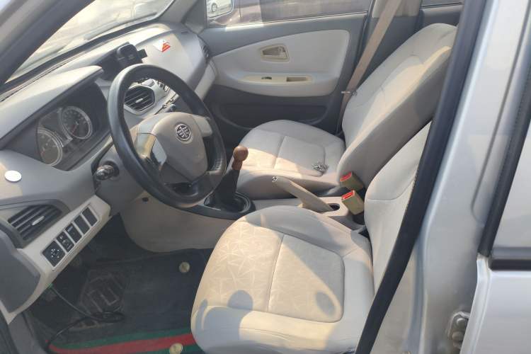 Used FAW Xiali N5 2014 1.3L Manual Comfort Version
