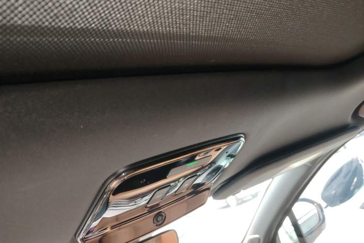 Used Nio ES8 2020 450 km Range 6-Seater Version Headliner