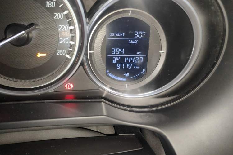 Used Mazda Atenza 2017 2.0L Blue Sky Luxury Edition
