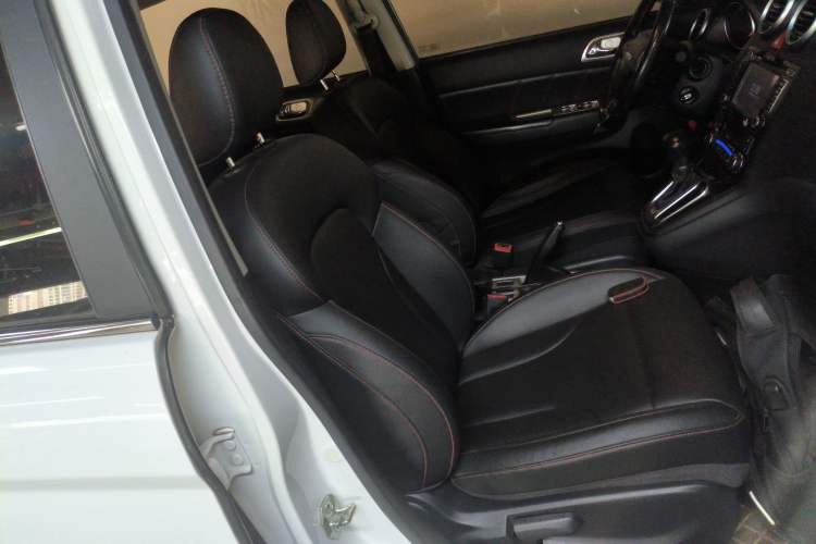 Used Haval H6 2016 Upgraded Model 1.5T Automatic Two-Wheel Drive Elite Version
