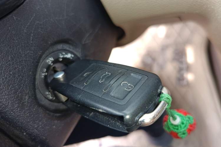 Used Buick Excelle 2013 1.5L Automatic Classic Model
