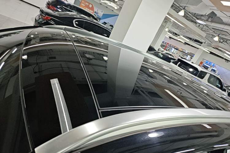 Used Mercedes-Benz GLC 2022 Second Facelift GLC 260 L 4MATIC Luxury Edition
