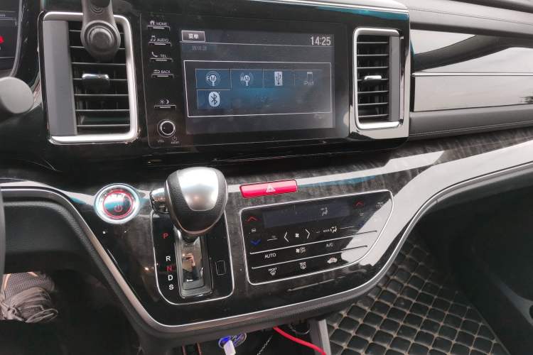 Used Honda Elysion 2019 2.0L Hybrid Luxury Edition
