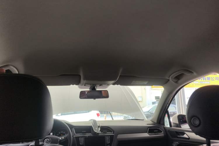 Used Volkswagen Tiguan L 2018 330TSI Automatic Two-Wheel Drive Comfort Edition Headliner