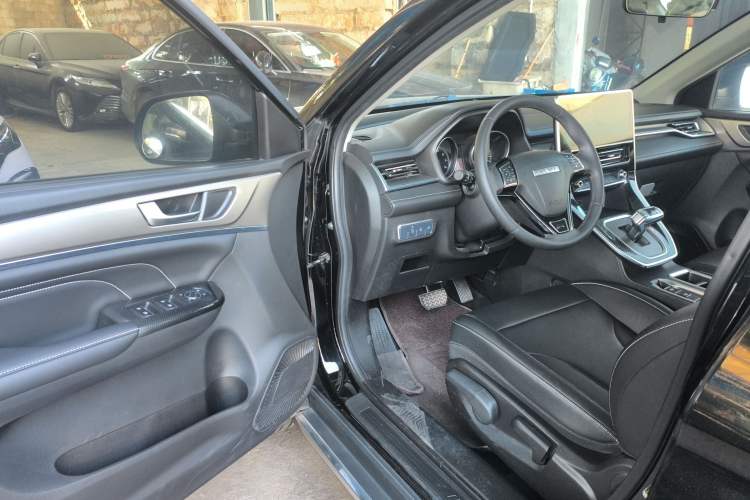 Used Haval M6 2021 PLUS 1.5T DCT Luxury Smart Connectivity Model
