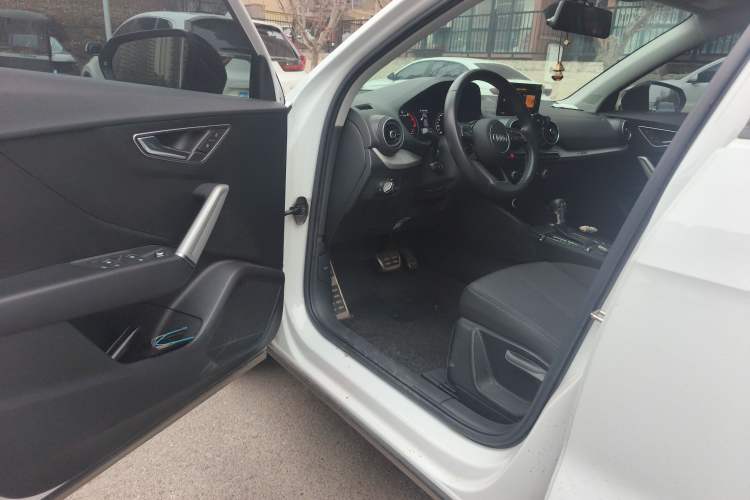 Used Audi Q2L 2021 35 TFSI Progressive Dynamic Edition
