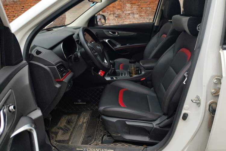 Used CHANGAN CS55 2018 1.5T Manual Colorful Model China V Standard
