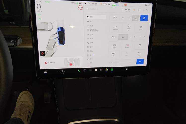 Used Tesla Model Y 2021 Long-Range All-Wheel-Drive Version 3D7 Instrument Cluster