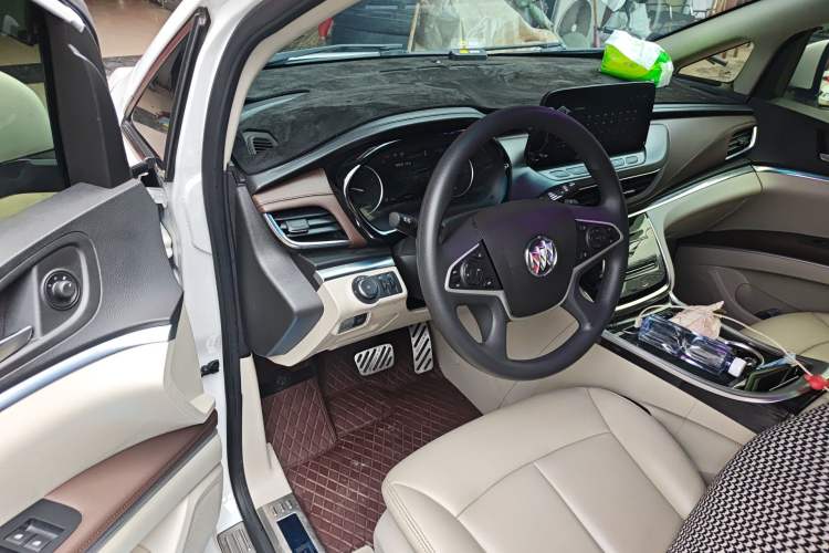 Used Buick GL8 2023 Land Executive Class Smart Enjoyment Model