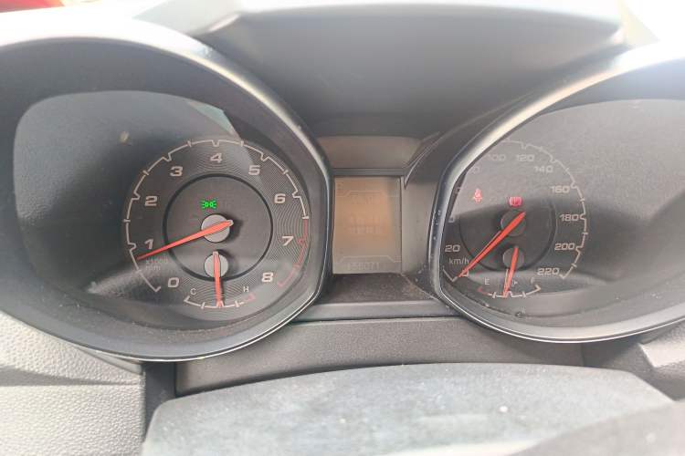 Used Chery Tiggo 5 2014 2.0L CVT Family Deluxe Edition