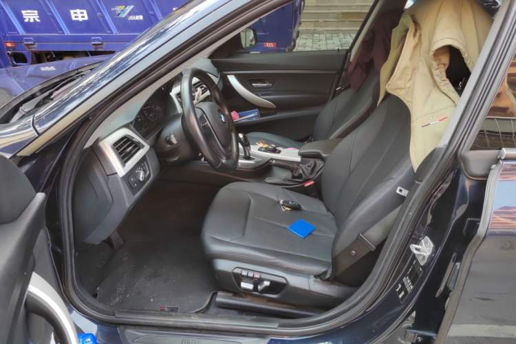 Used BMW 3 Series GT 2017 320i Sport Edition
