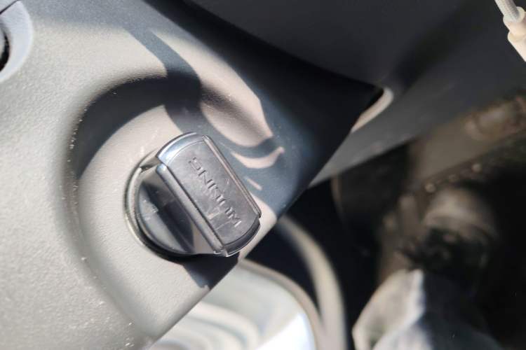 Used Wuling Zhiguang New Energy 2025 Comfort Model Vehicle Key