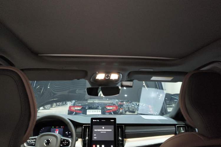 Used Volvo S90 2026 B5 Zhiyuan Luxury Edition