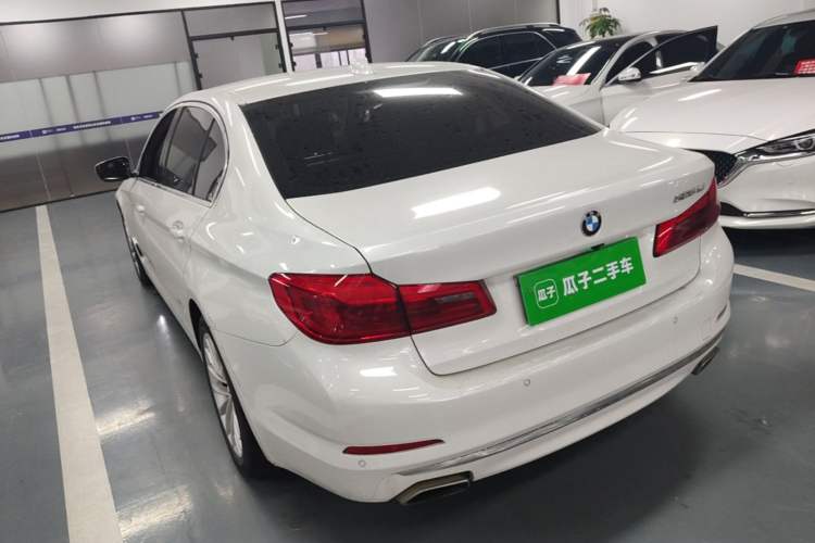 Used BMW 5 Series 2019 525Li Luxury Package
