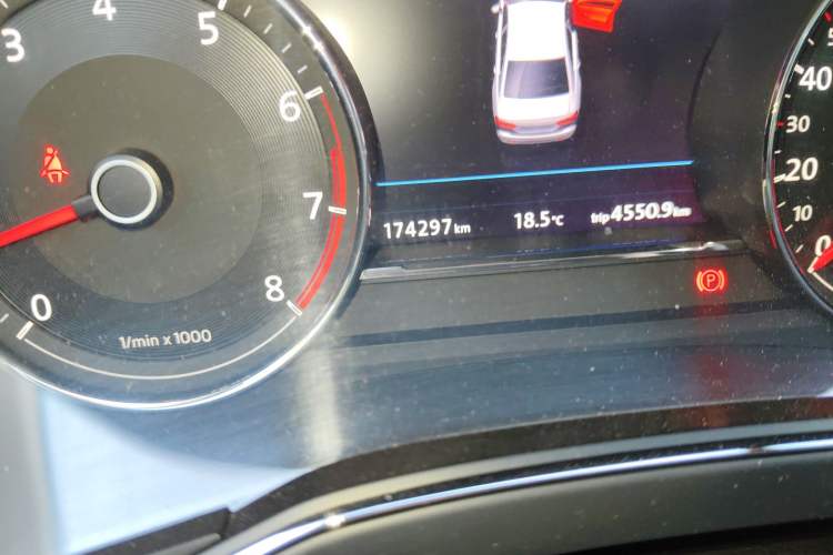 Used Volkswagen Phideon 2019 380TSI Two-Wheel Drive Business Edition China VI Standard